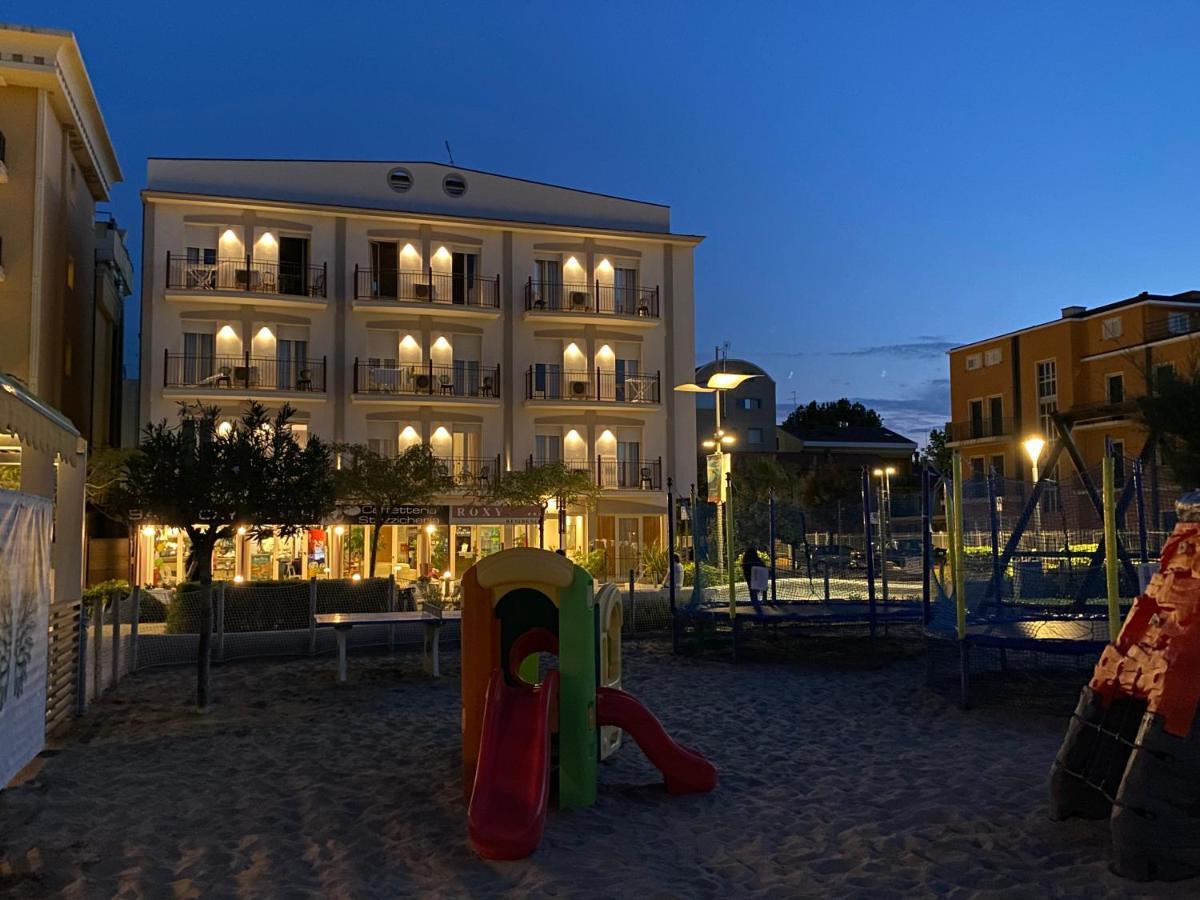 Residence Roxy Misano Adriatico Luaran gambar
