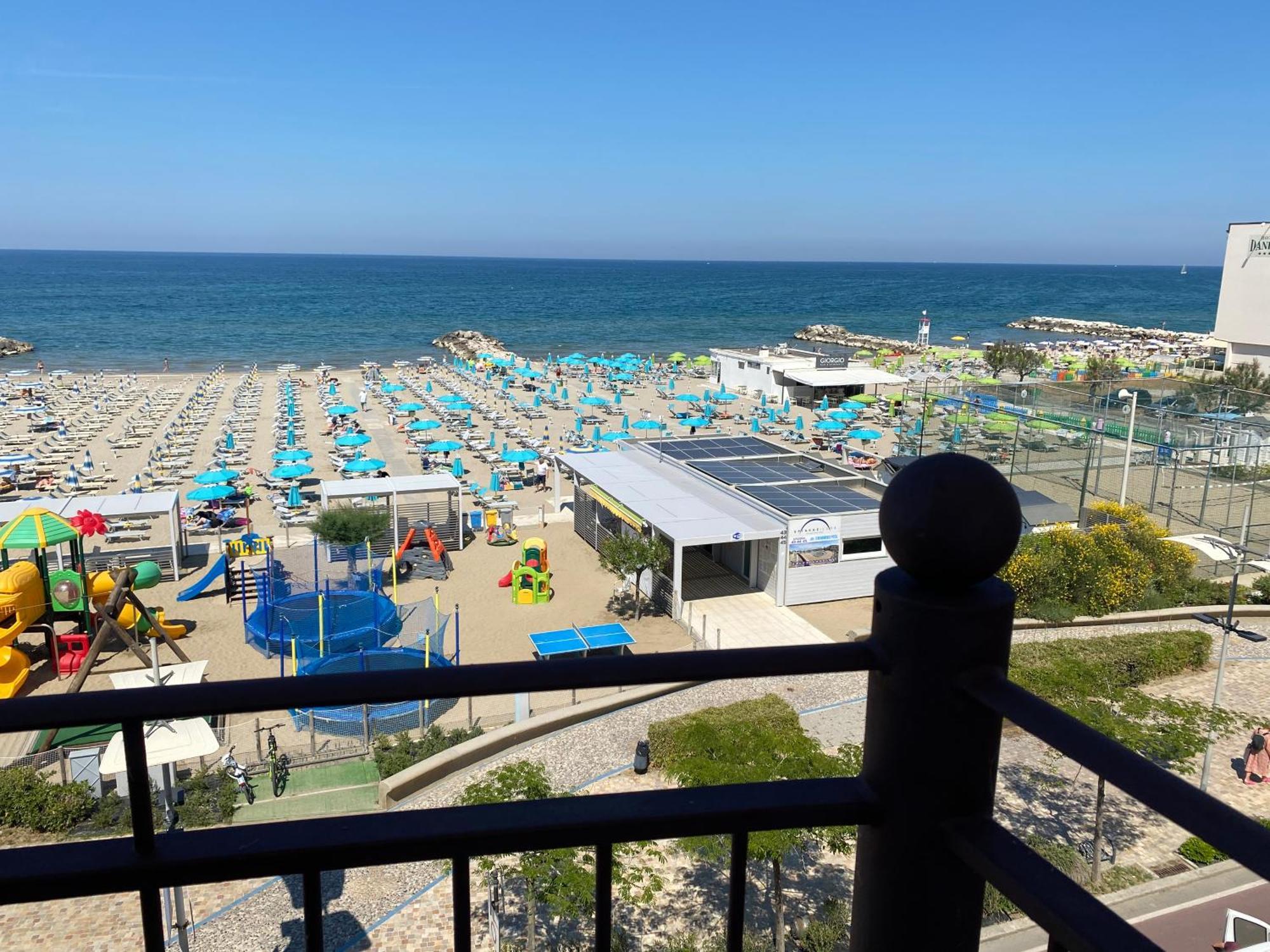 Residence Roxy Misano Adriatico Luaran gambar