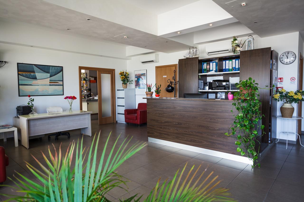 Residence Roxy Misano Adriatico Luaran gambar